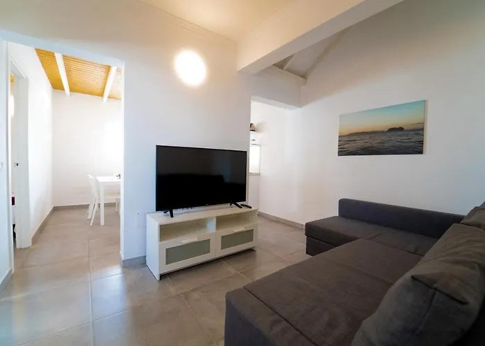 Apartamentos Anjomacar A